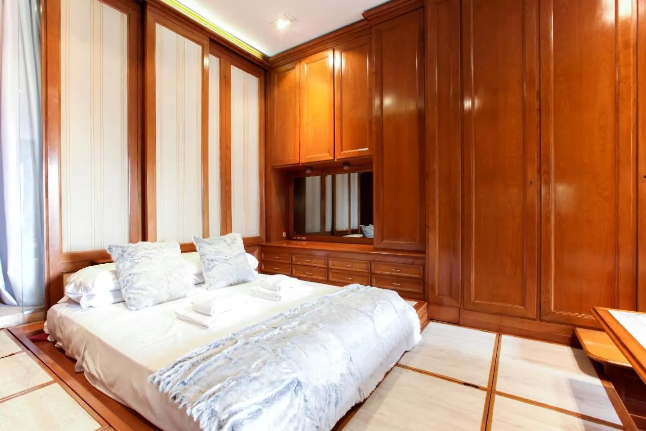 San Babila Apartment Milan