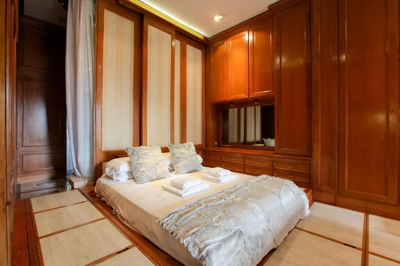 San Babila Apartment Milan Italy