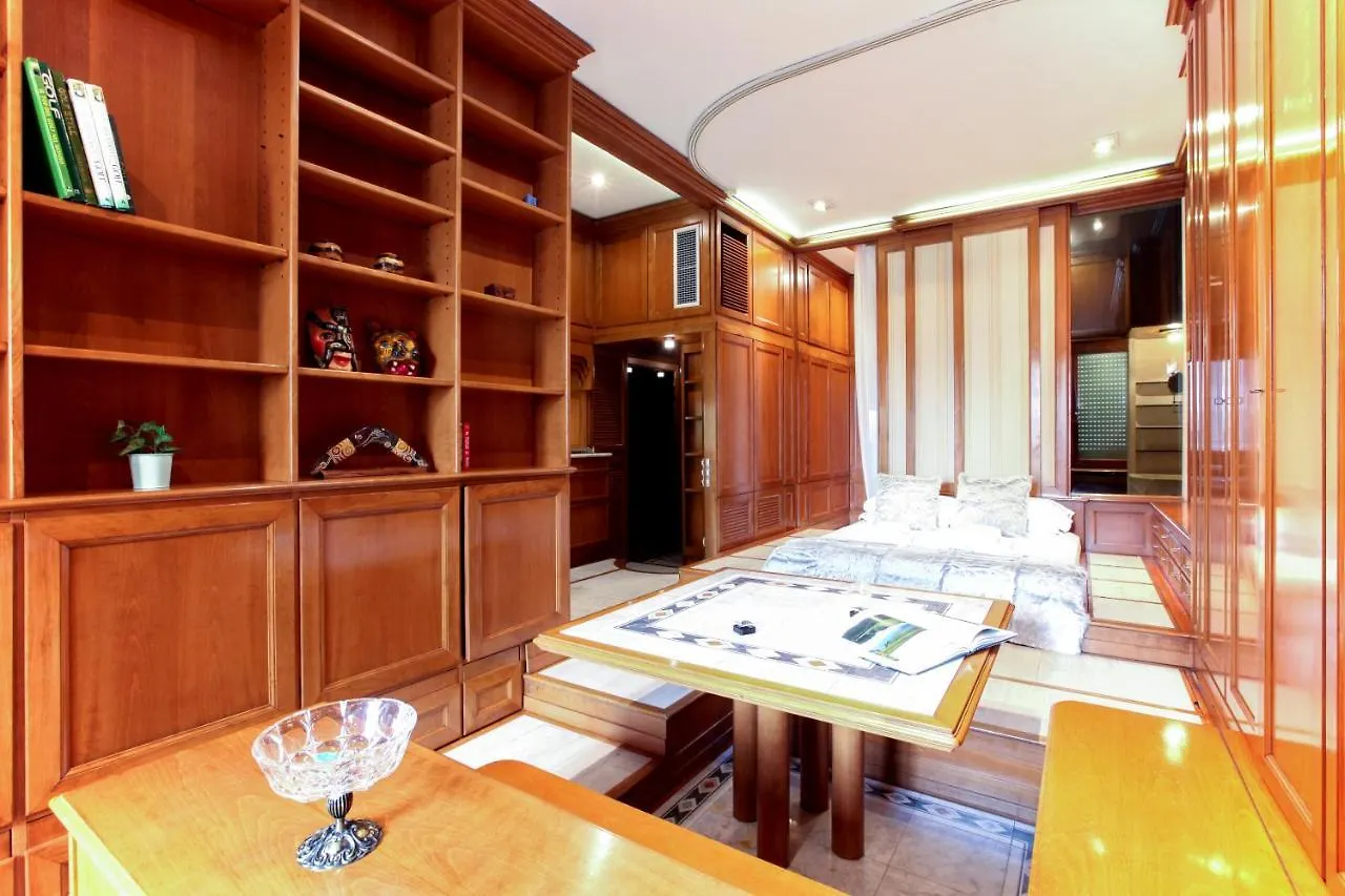 San Babila Apartment Milan